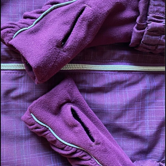 *rare* lululemon hustle jacket in purple plaid - Picture 7 of 10